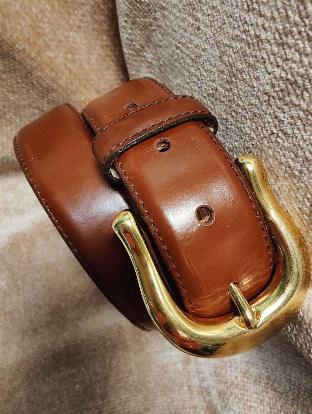 Vintage Avignon Brown Leather Belt with Gold Buckle, Fit 28" - 32"